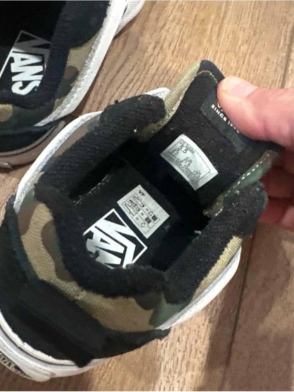 Vans Kids Camouflage Low Top Sneakers in Black & Green